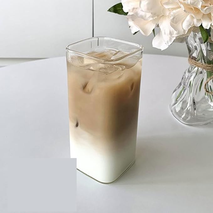 Beautiful Design High Quality Transparent drinking Glass with Straw